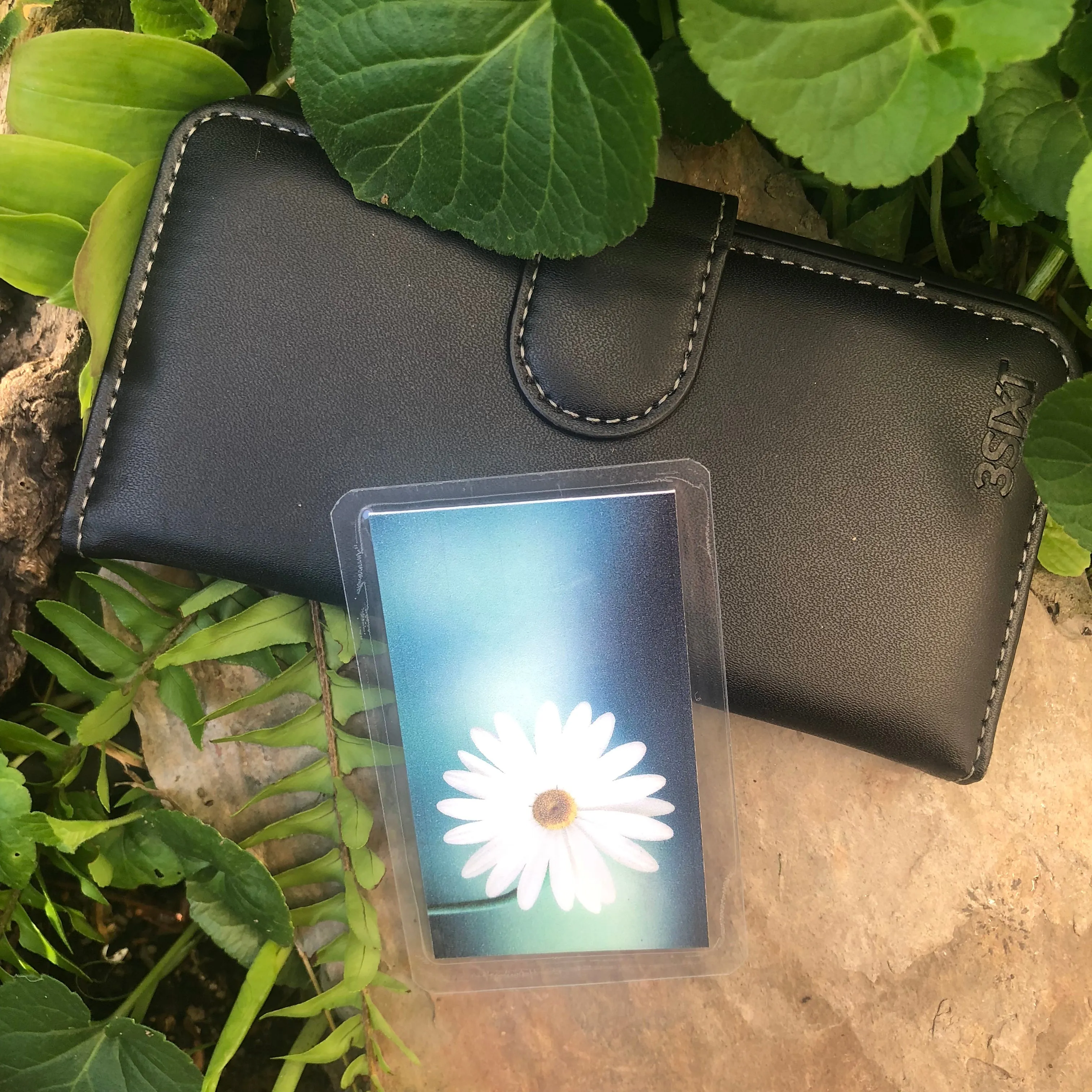 Shungite   CSilver Mobile Phone KiCard ~ EMF Protection ~ WHITE DAISY